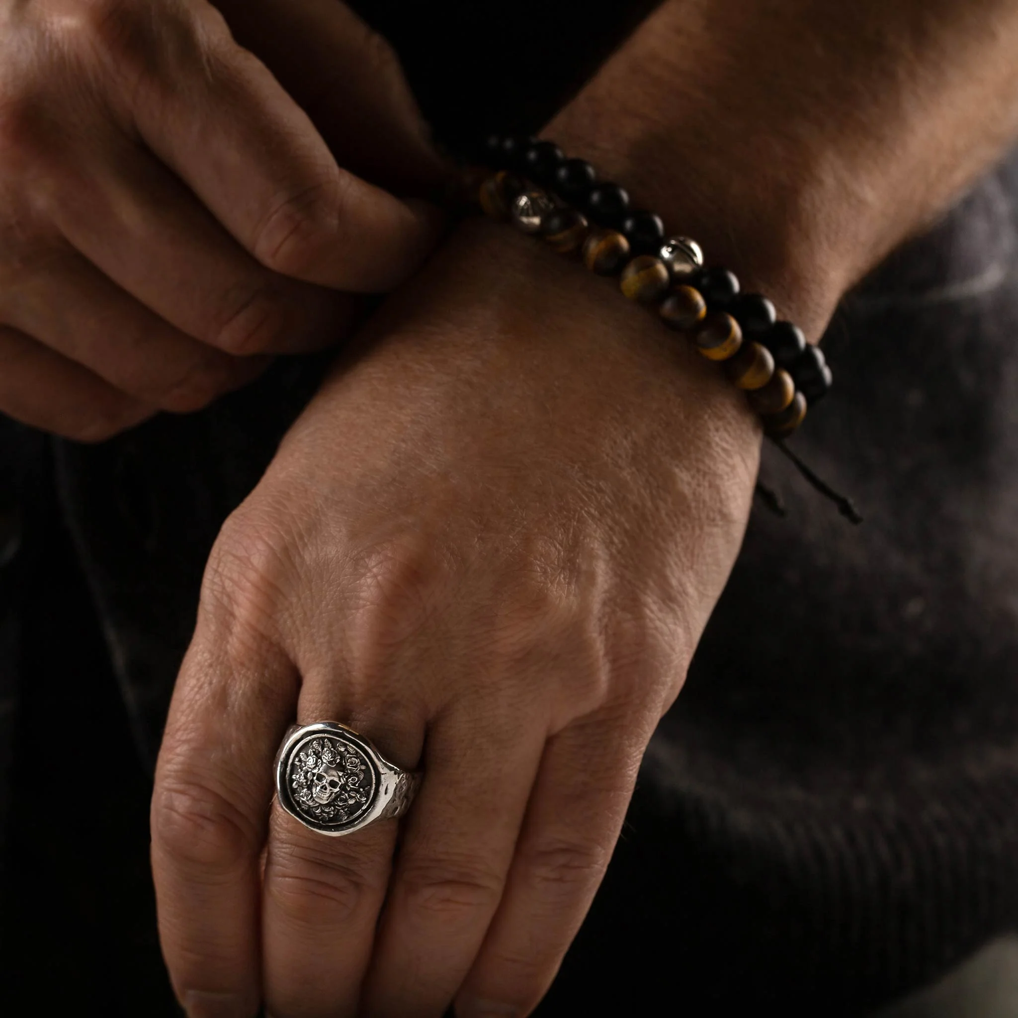 Live Every Moment Narrow Formed Band Ring - Image 3