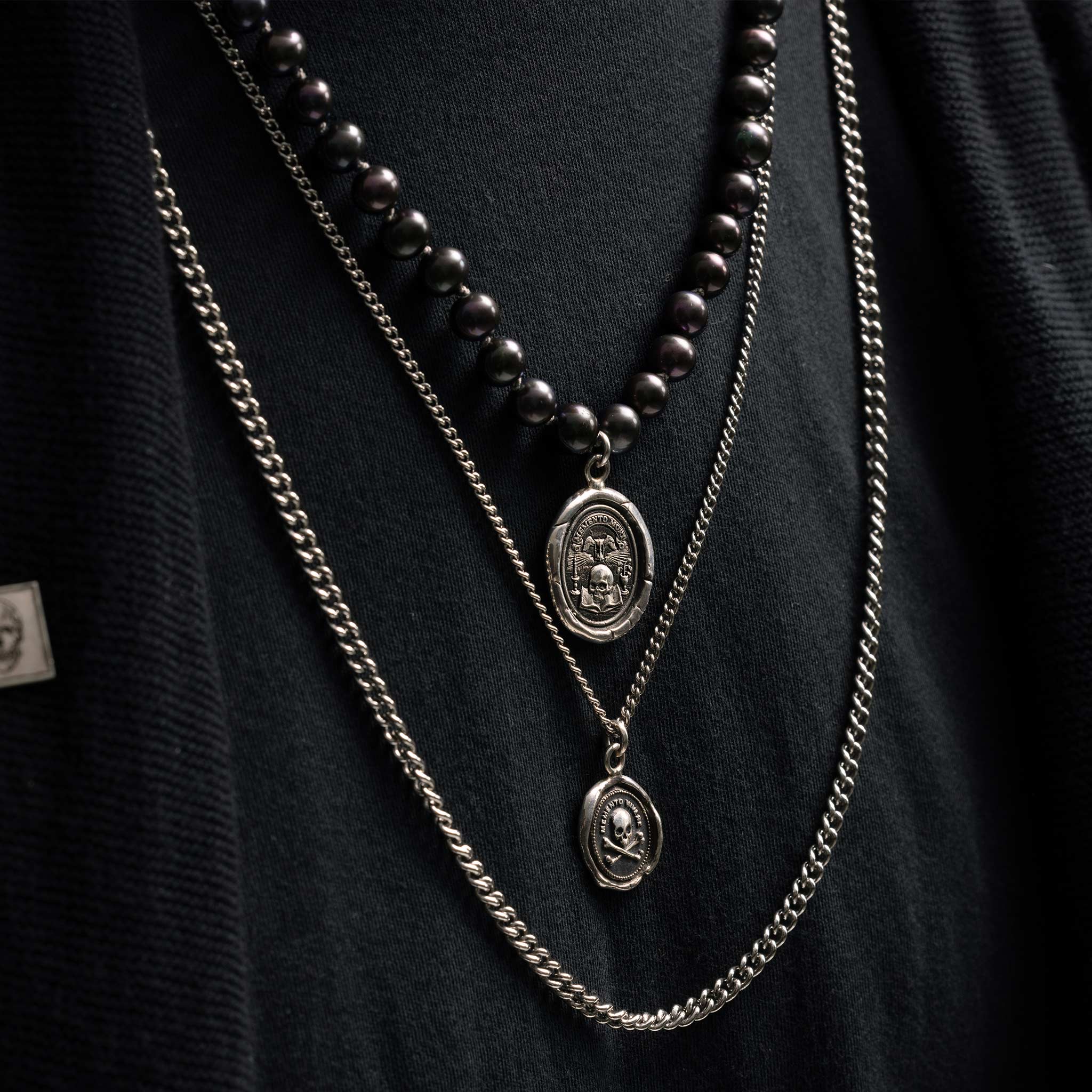 Memento Mori Freshwater Pearl Necklace - Peacock Black - Image 4